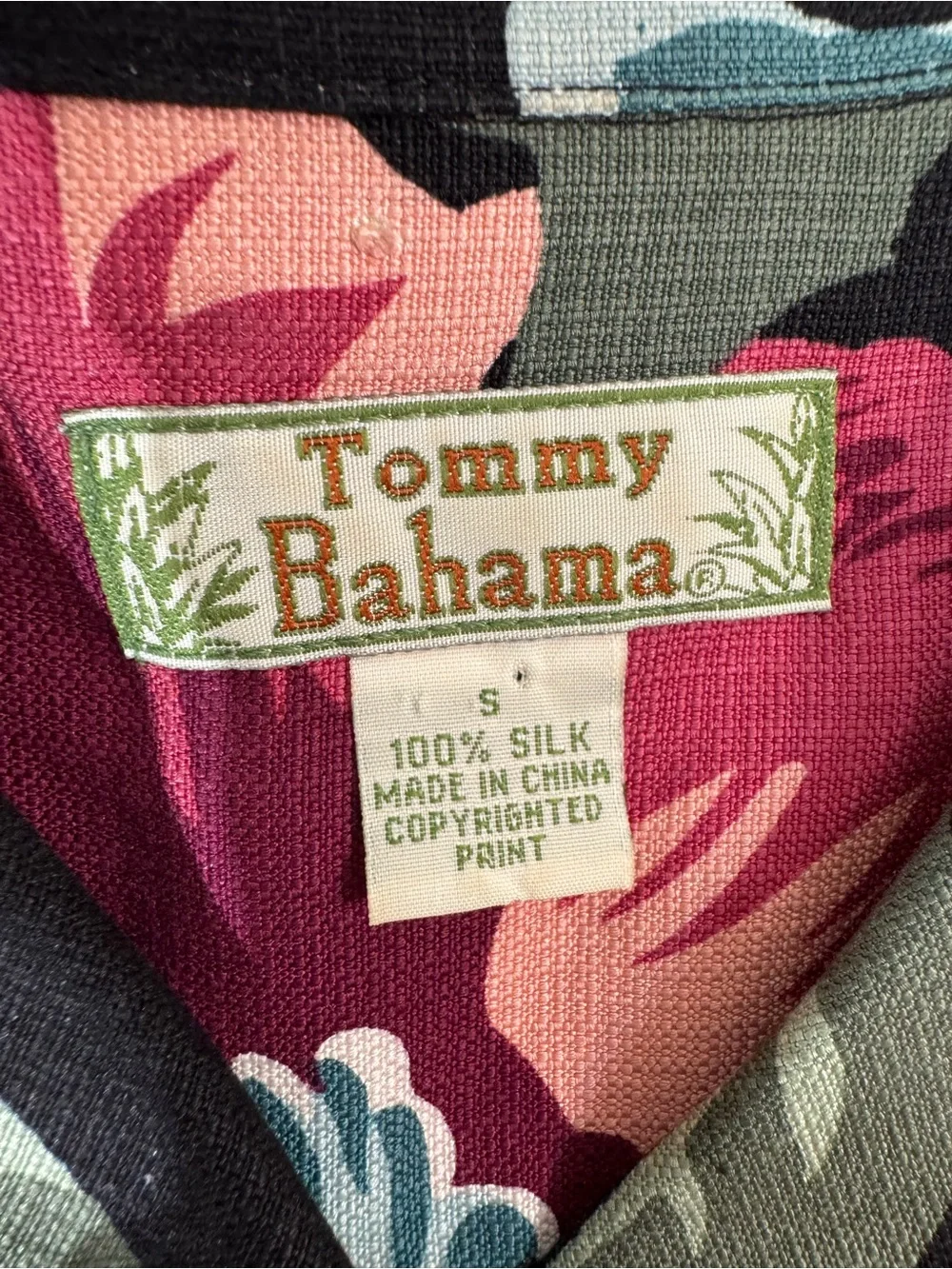 Tommy Bahama Hawaiian Silk Short-Sleeve Floral Button-Down Shirt Small - Picture 3 of 6